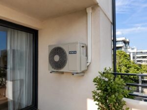 Installation d’une PAC air/air Hitachi dans un appartement à Montpellier (34000) - Photo 02