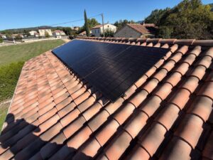 Installation de panneaux solaires en autoconsommation avec batterie virtuelle à Vaison-la-Romaine (84110) - photo 03