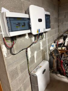 Pose d’une batterie de stockage pour panneaux photovoltaïques à Étoile-sur-Rhône (26800) - photo 01